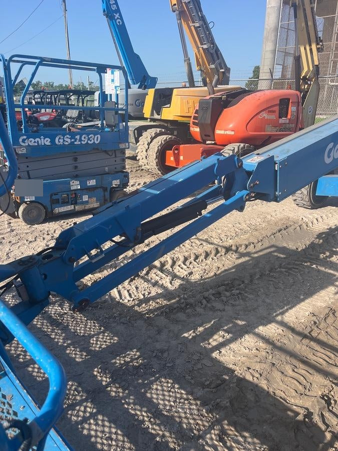 2017 GENIE S-45
