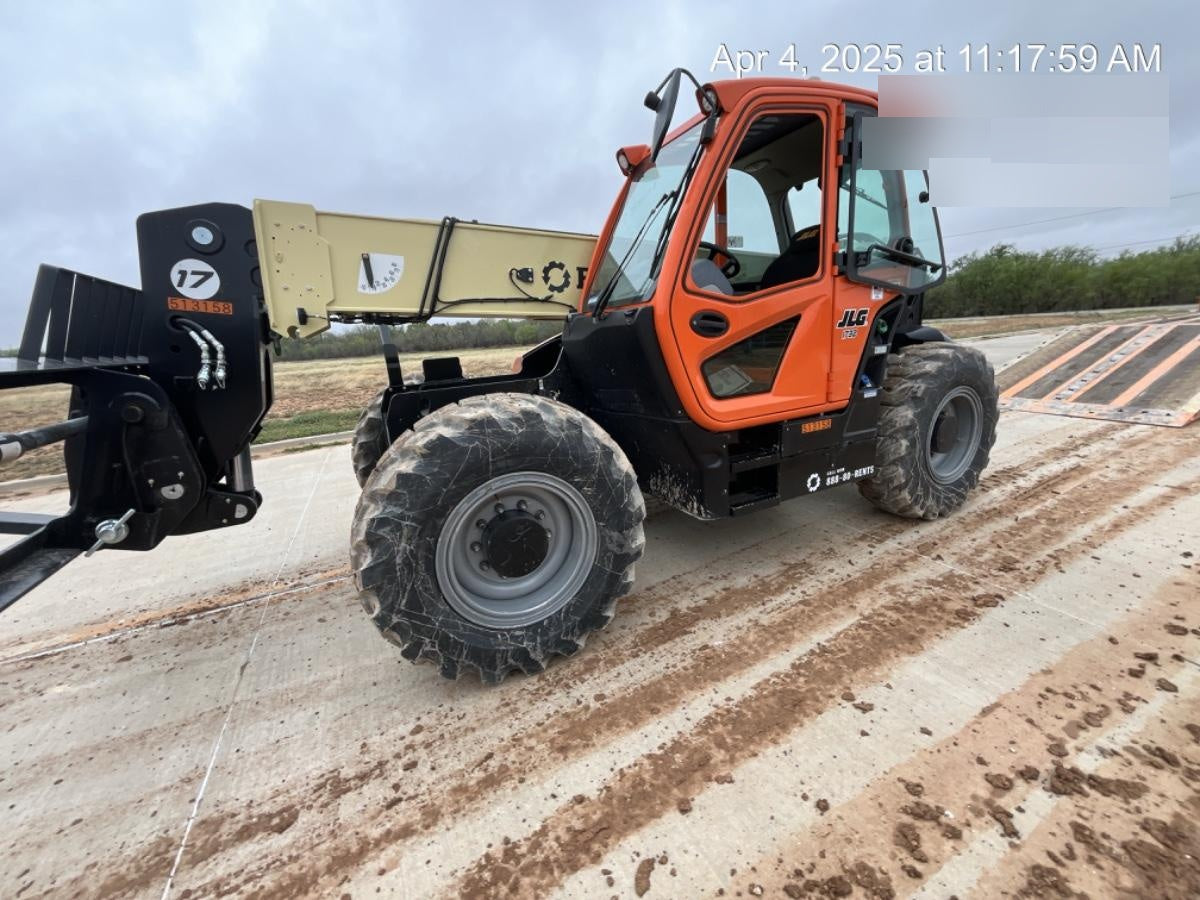 2025 JLG 1732