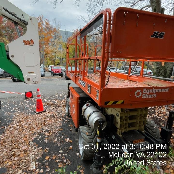 2022 JLG RT3369