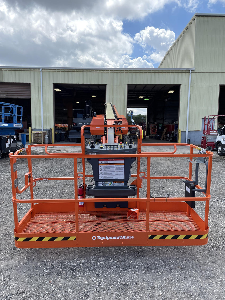 2023 JLG 860SJ