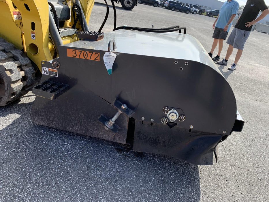 2019 PALADIN Sweepster SB72