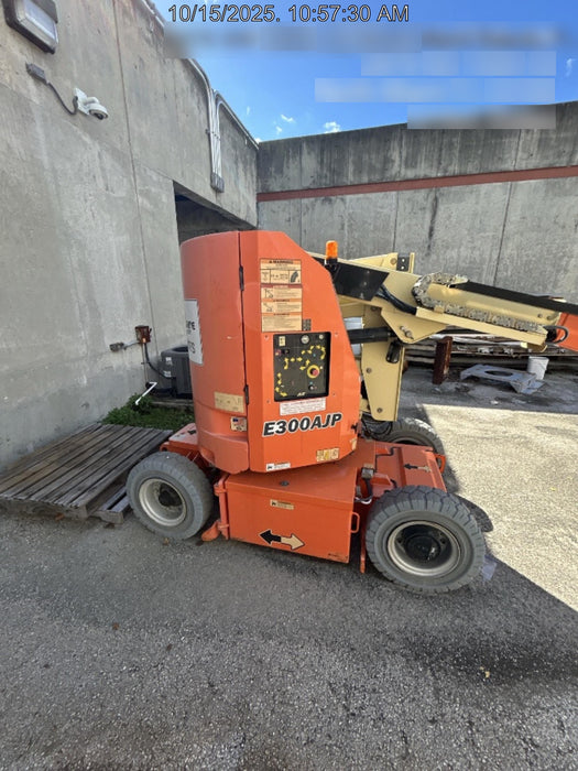 2019 JLG E300AJP