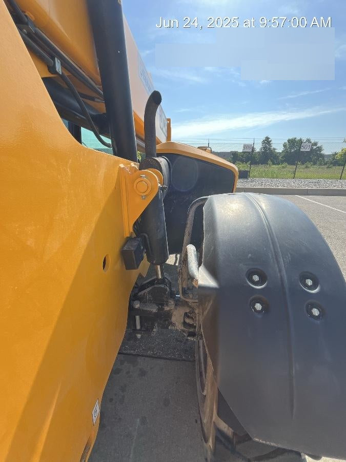 2022 JCB 510-56