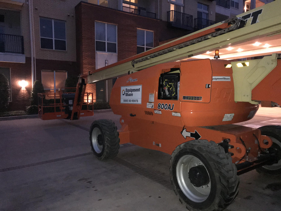2020 JLG 800AJ