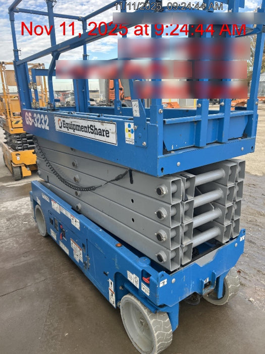 2020 Genie GS-3232 Standard, Folding half height swing gate, 800W Inverter