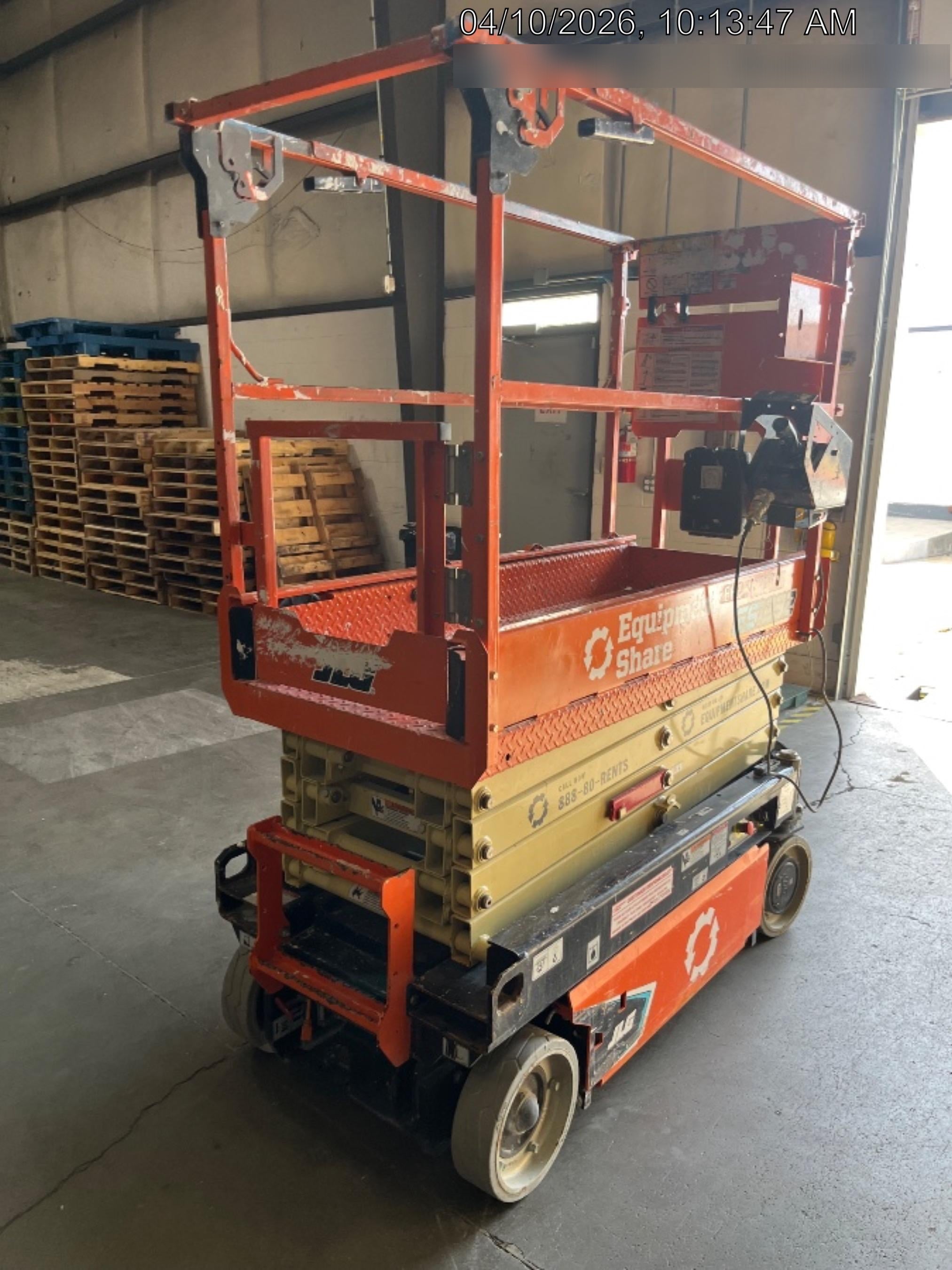 2022 JLG ES1932