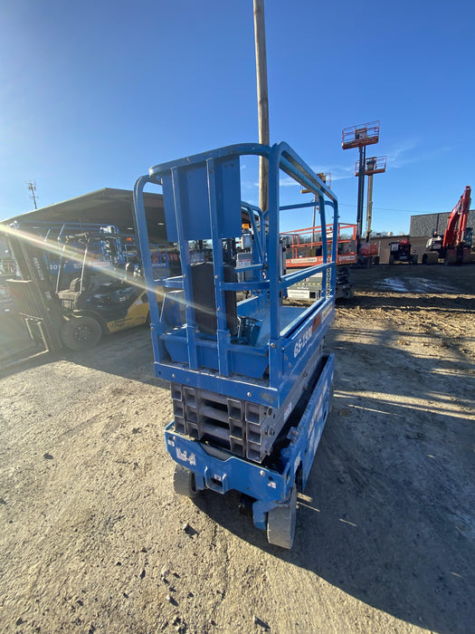 2019 Genie GS-1930 Fixed rails with chain Entry