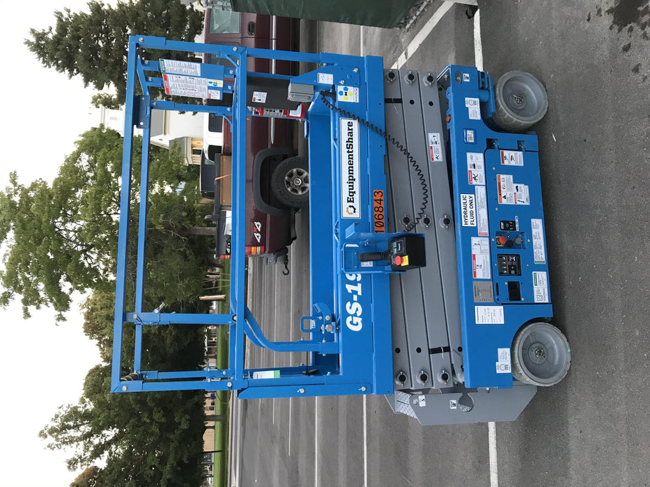 2020 Genie GS-1930 Solid Non Marking Tires, Beacon, Folding rails with half height swing gate, 800W Inverter