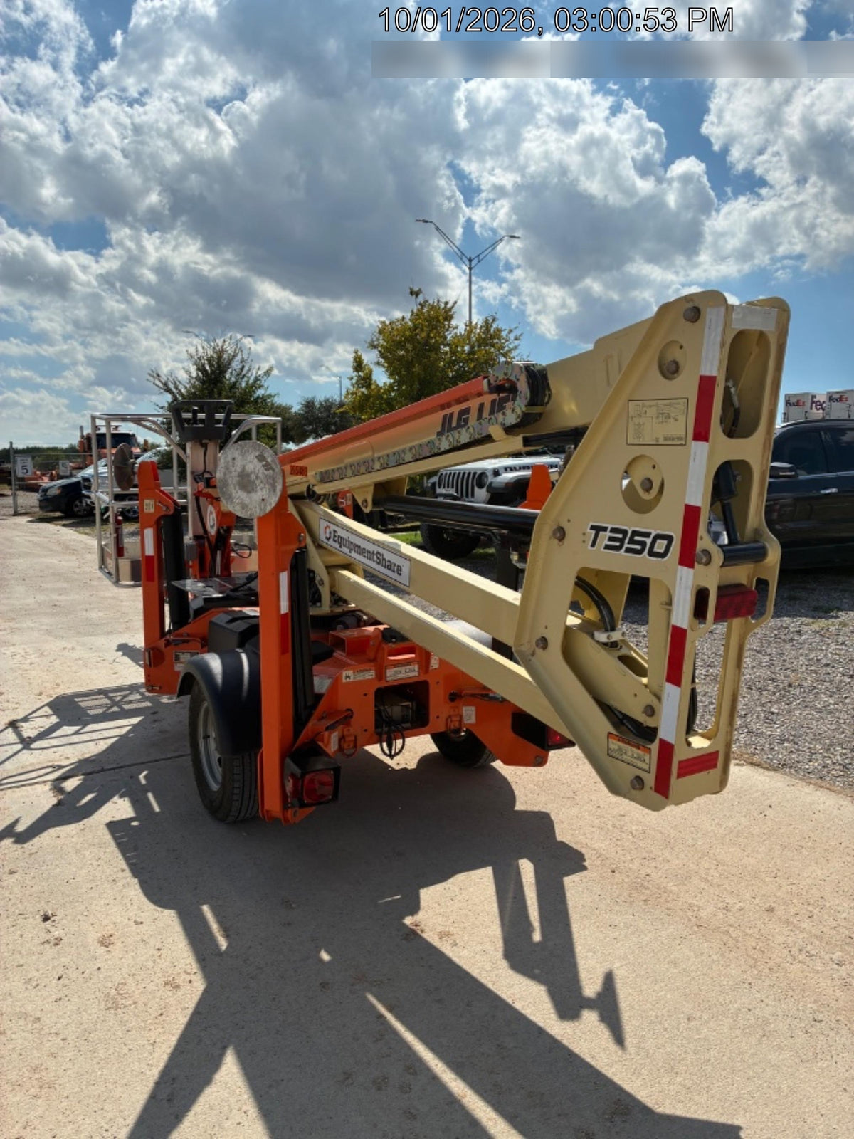 2023 JLG T350