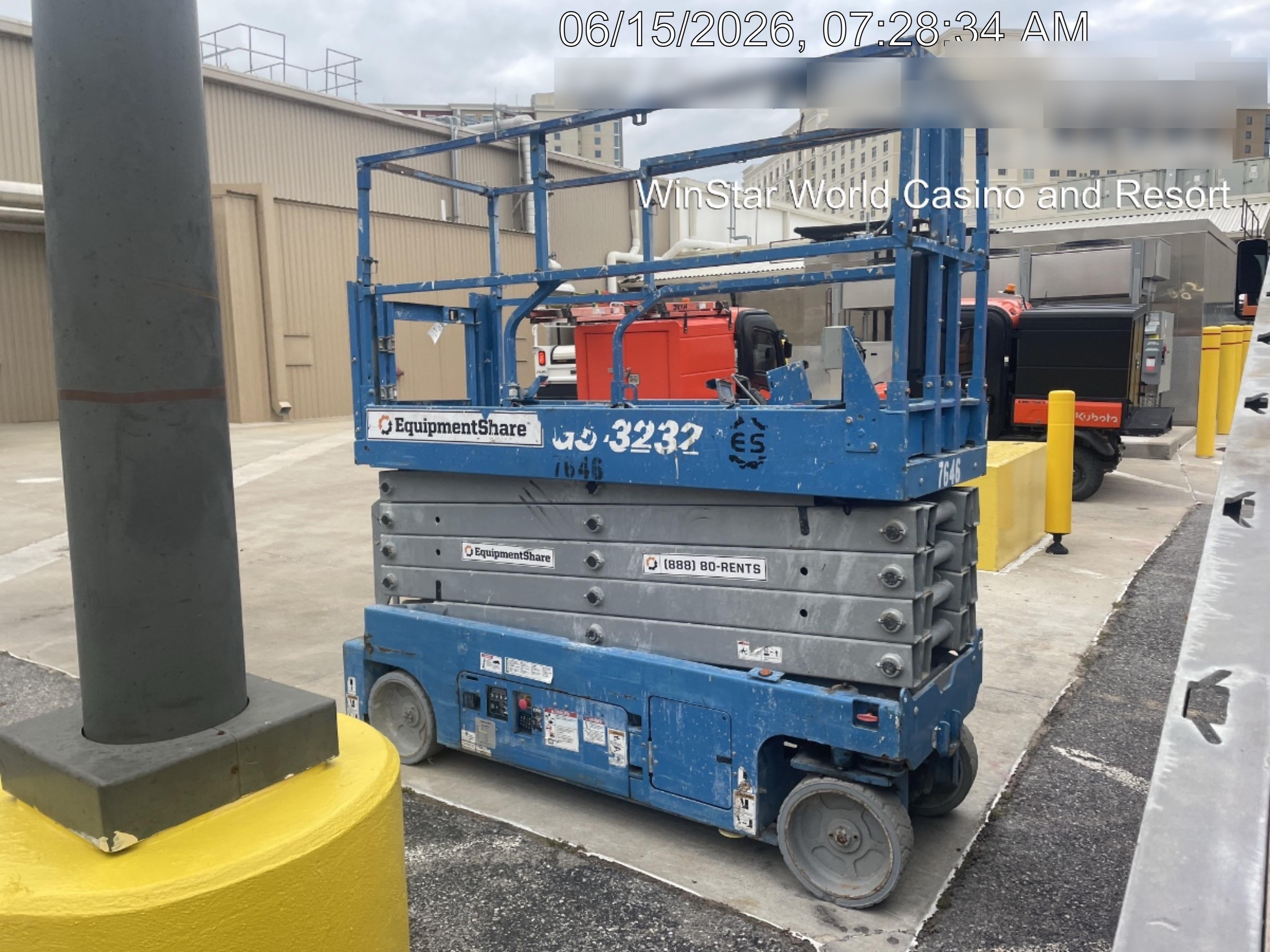2017 Genie GS-3232 Genie GS3232 Lift w/Folding Rails and Swing Gate