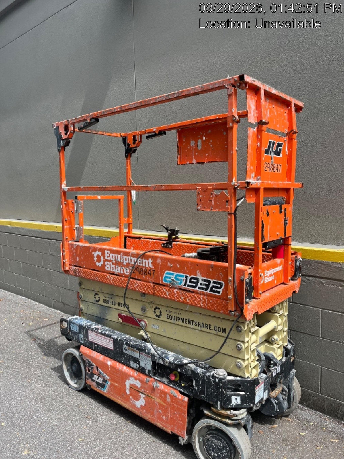 2023 JLG ES1932