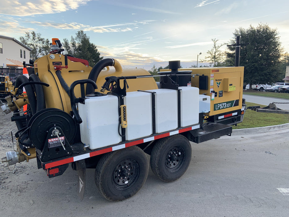 2021 Vac-Tron LP573XDT T4 Koehler Diesel Engine, 500 Gallon Debris Tank, x2 100 Gallon Water Tanks