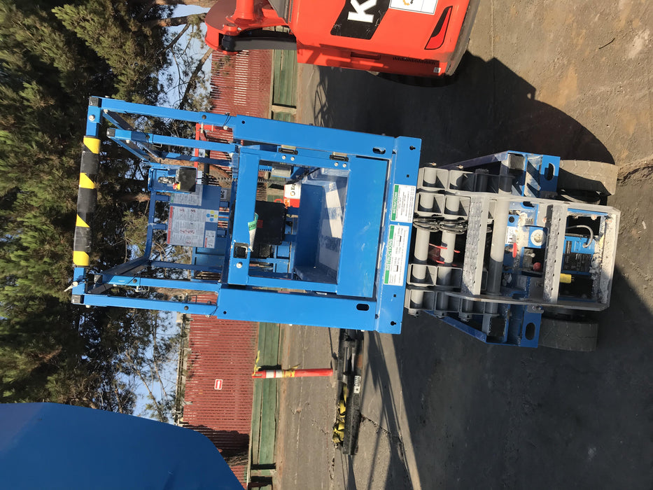 2020 Genie GS-1930 Solid Non Marking Tires, Beacon, Folding rails with half height swing gate, 800W Inverter