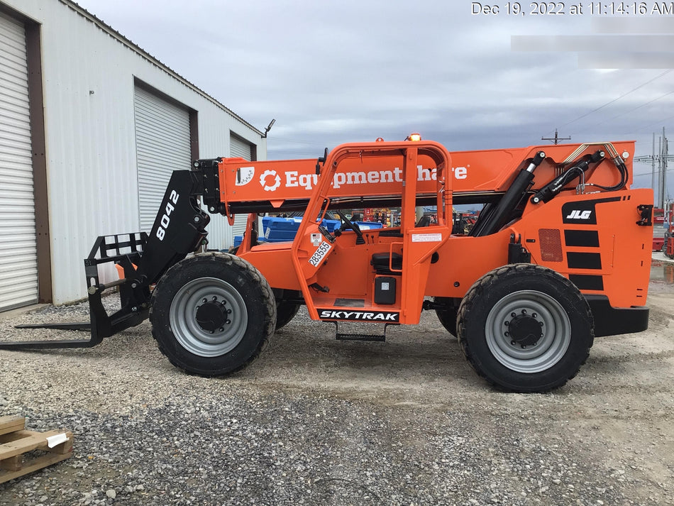 2022 SKYTRAK 8042