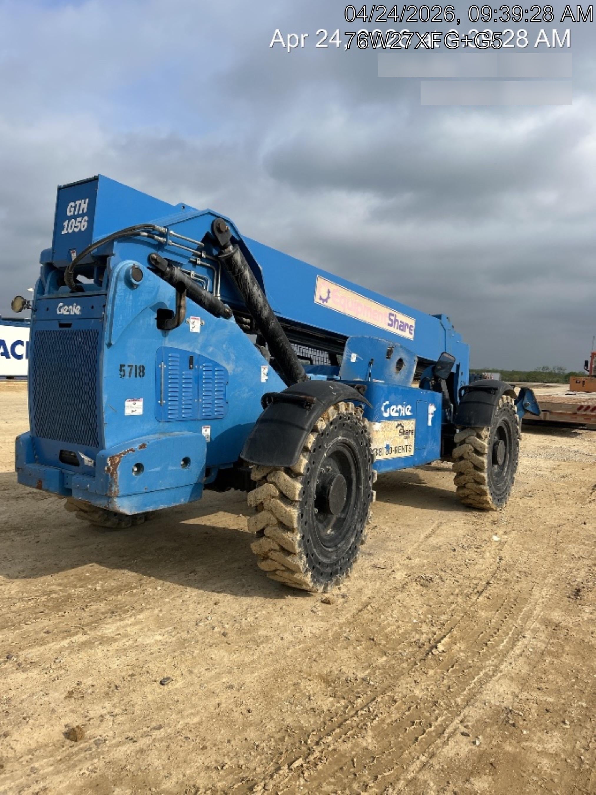 2017 GENIE GTH-1056