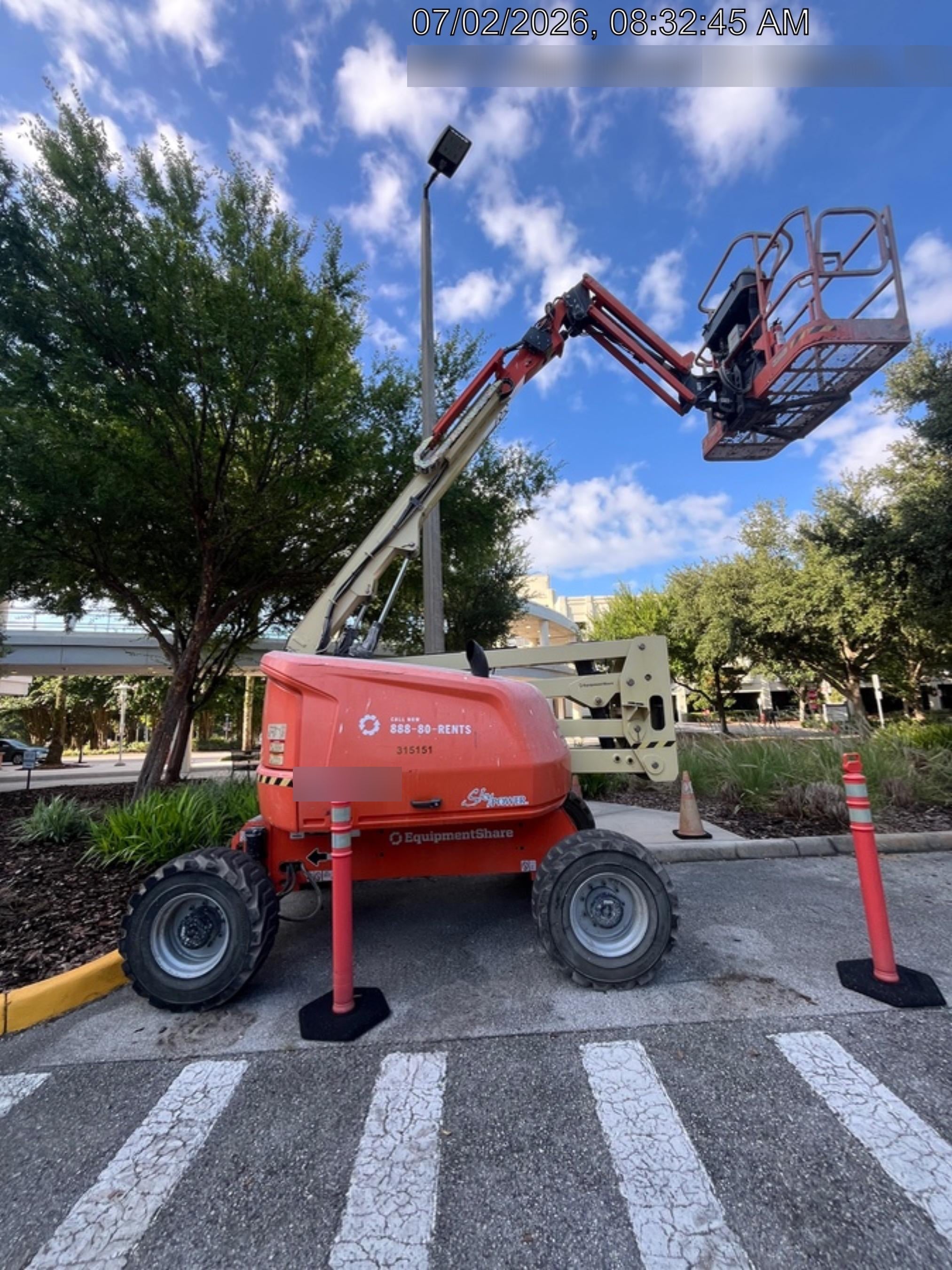 2023 JLG 450AJ