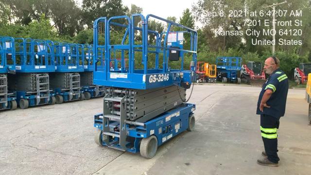 2020 Genie GS-3246 Standard, Folding full height swing gate