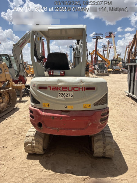 2022 TAKEUCHI TB235-2R