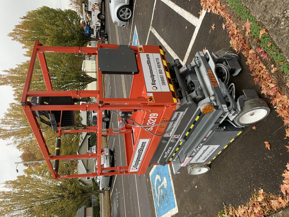 2020 Skyjack SJIII-3219 Solid NM Tires, Half height spring hinged entry gate, Dual Beacons, 800W Inverter