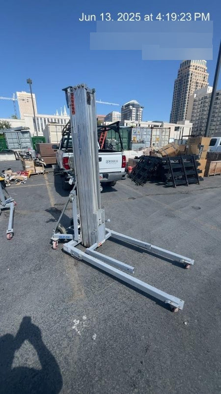 2023 GENIE SLC-24