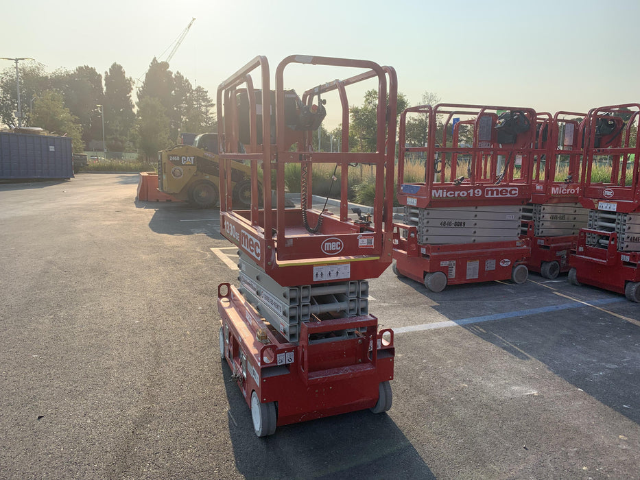 2020 MEC 1330SE Solid NM Tires, Steel Swing out Doors, LCS, Beacon, 900W Inverter