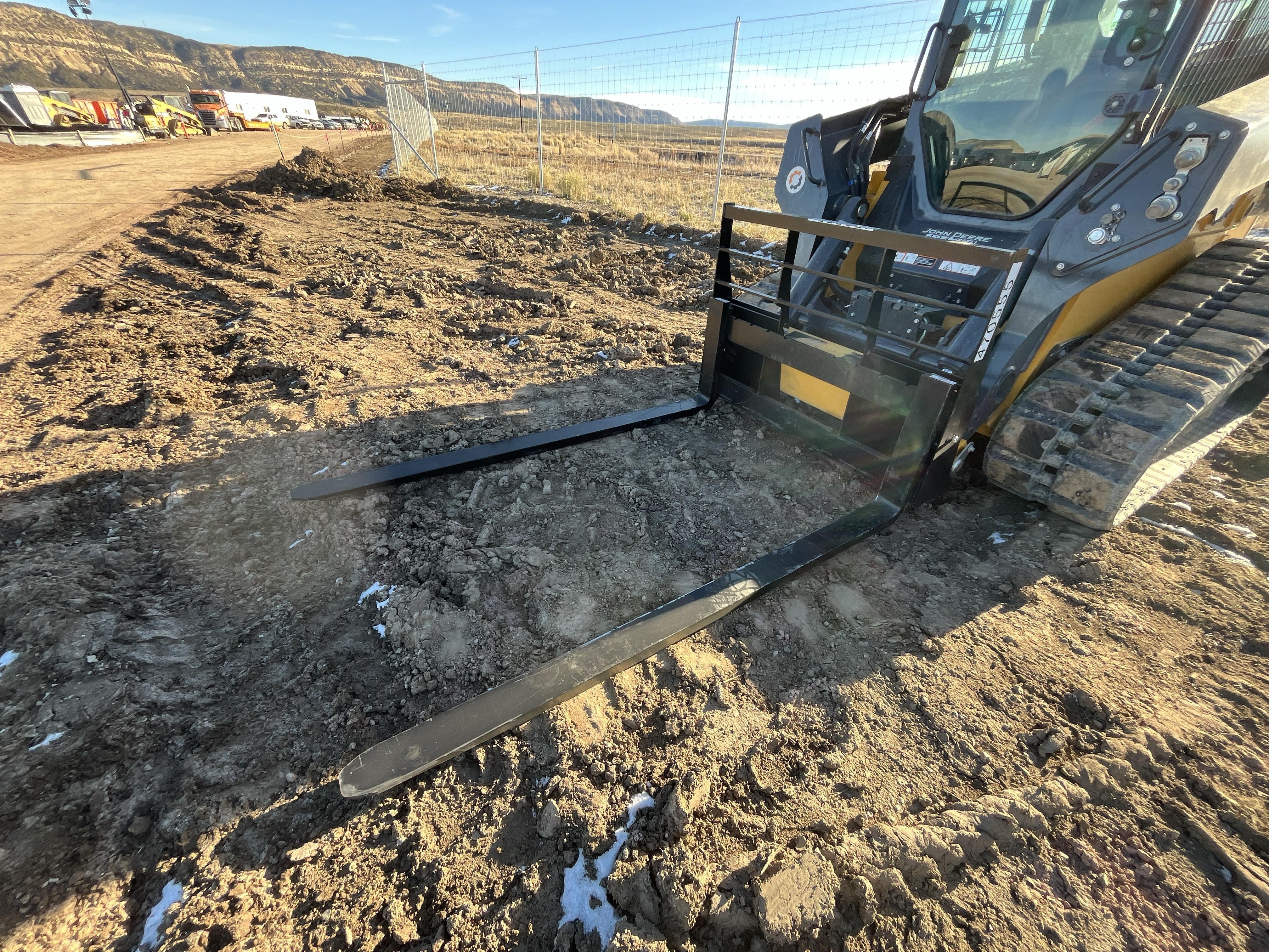 2024 ARROW MATERIAL HANDLING F5100CB - 72"