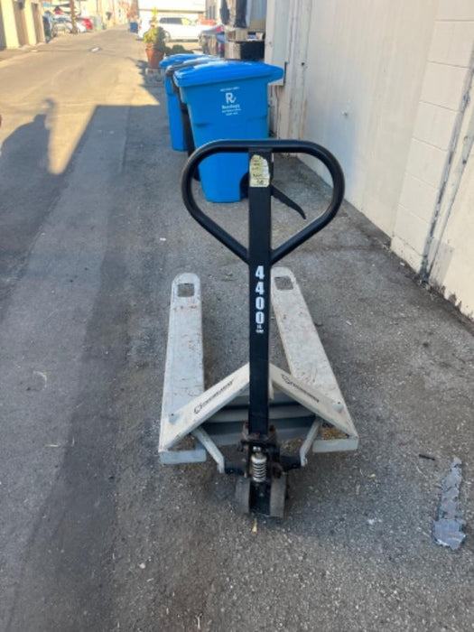2019 STRONGWAY 4400 lb Pallet Jack