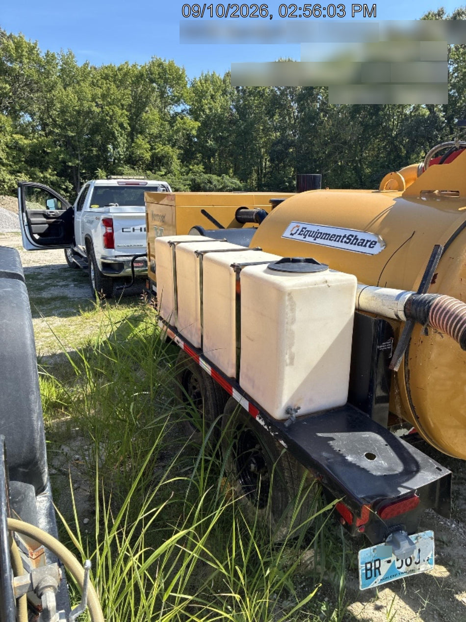 2022 Vac-Tron LP573XDT T4 Koehler Diesel Engine, 500 Gallon Debris Tank, x2 100 Gallon Water Tanks