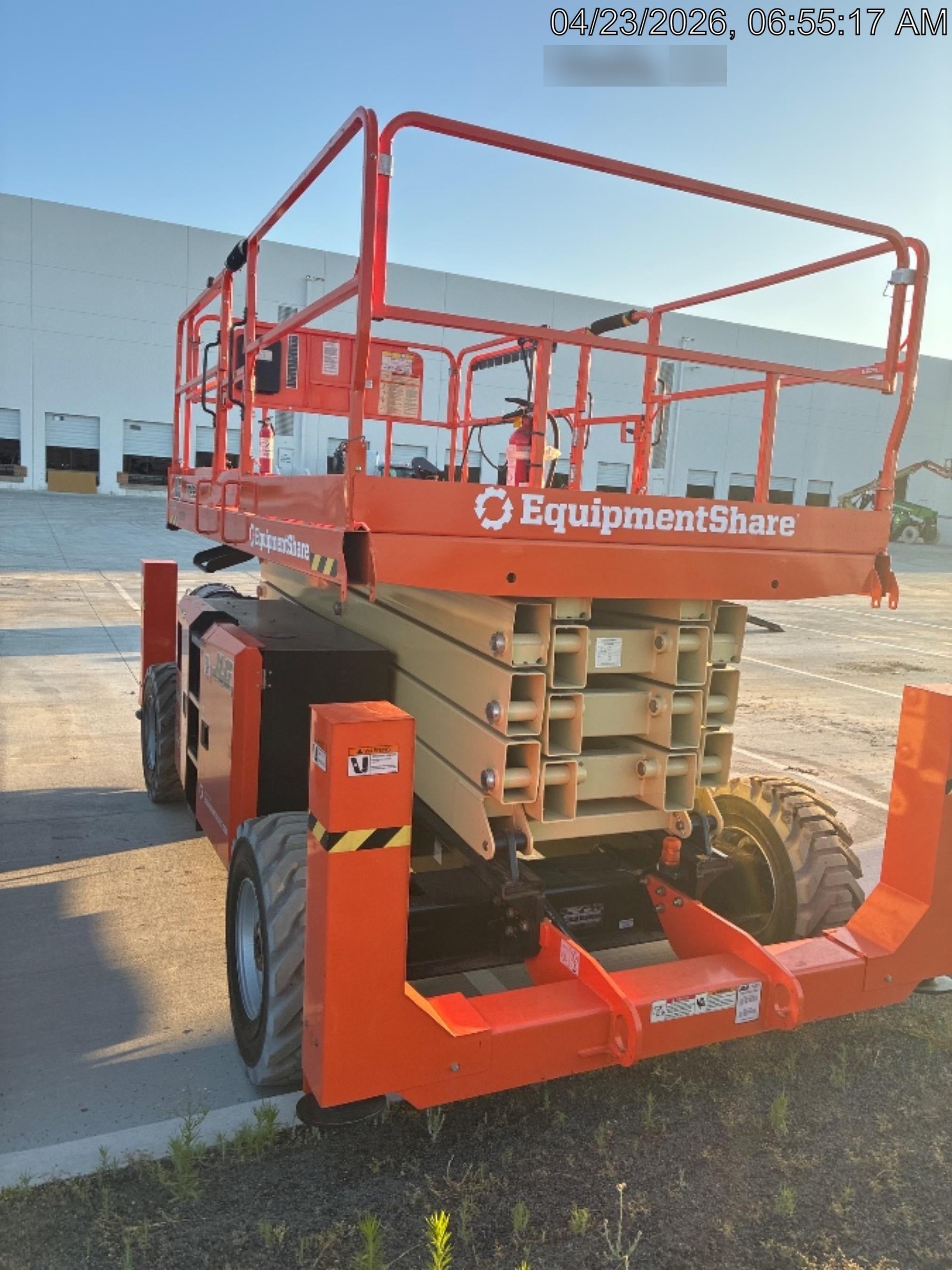 2023 JLG RT4394