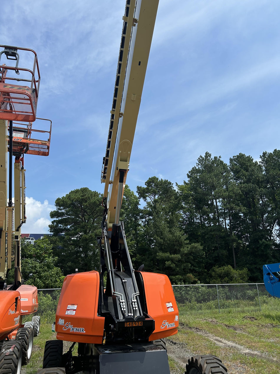 2025 JLG 660SJ