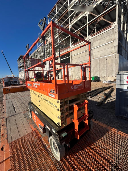 2022 JLG ES3246