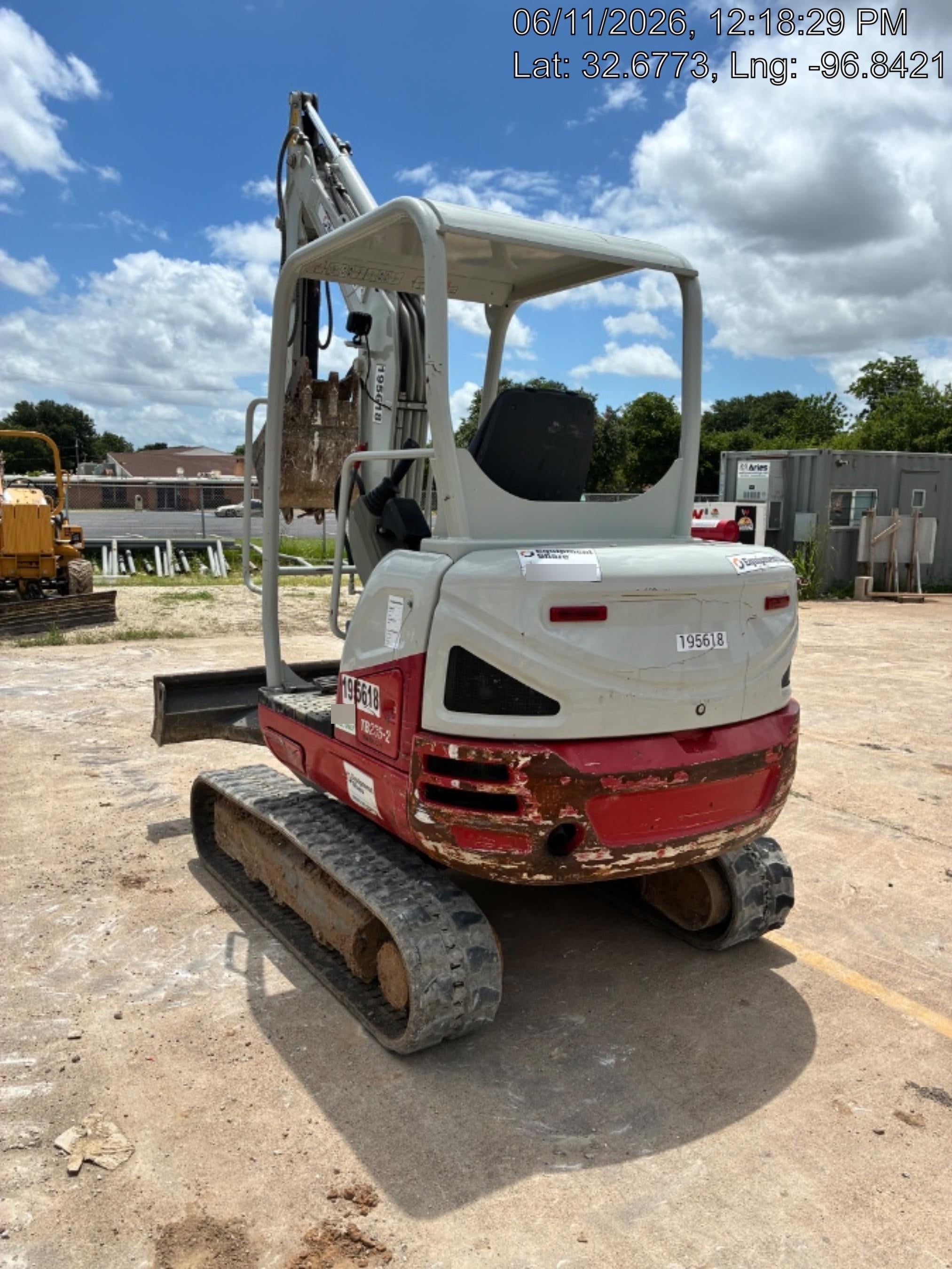 2021 TAKEUCHI TB235-2R