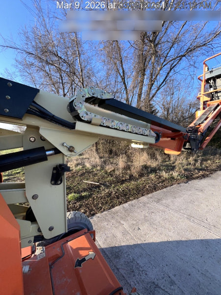 2019 JLG E300AJP