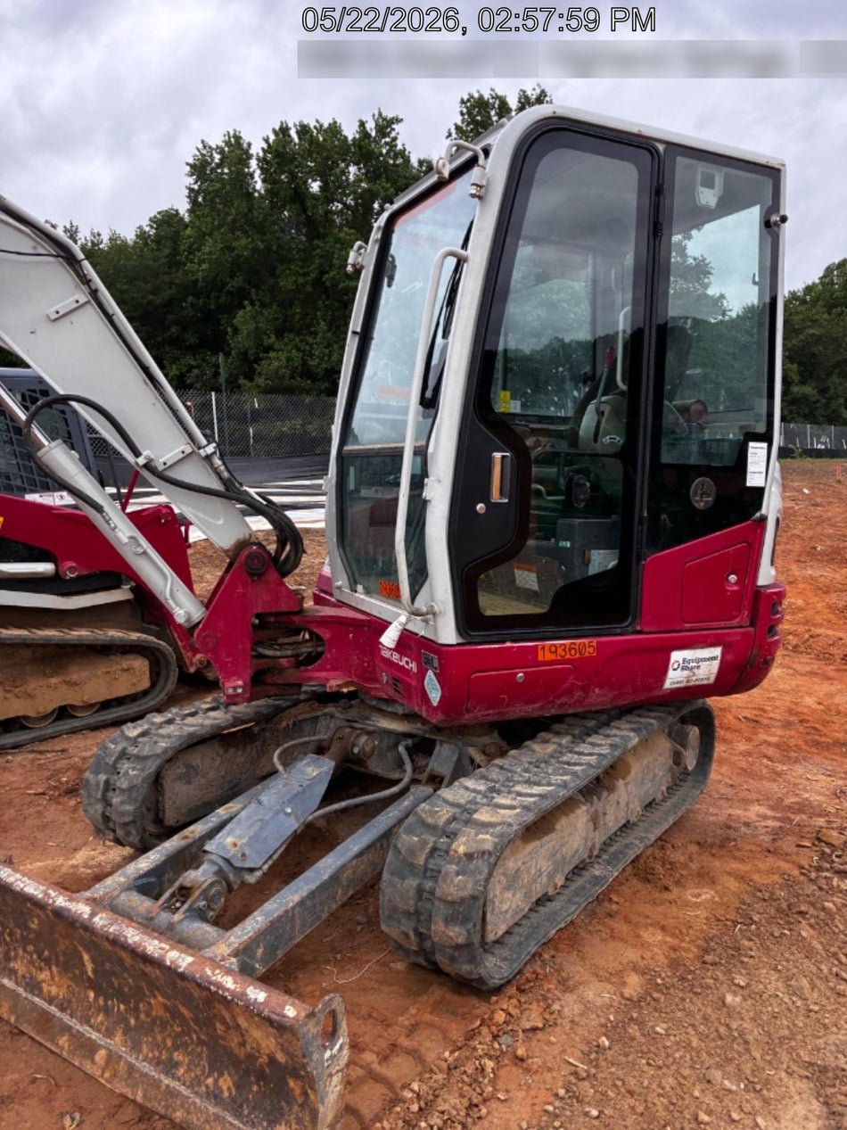 2021 TAKEUCHI TB235-2CR