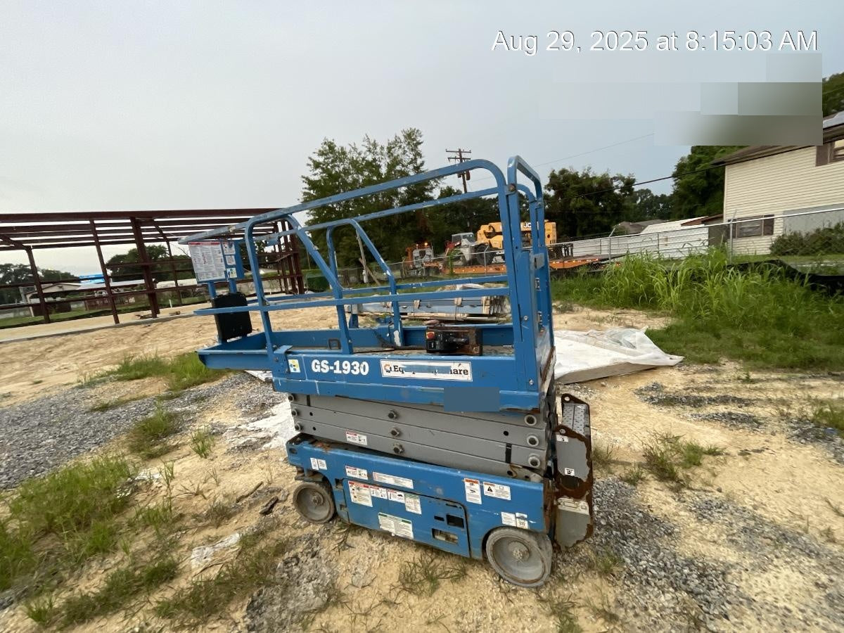 2020 Genie GS-1930 Solid Non Marking Tires, Beacon, Folding rails with half height swing gate