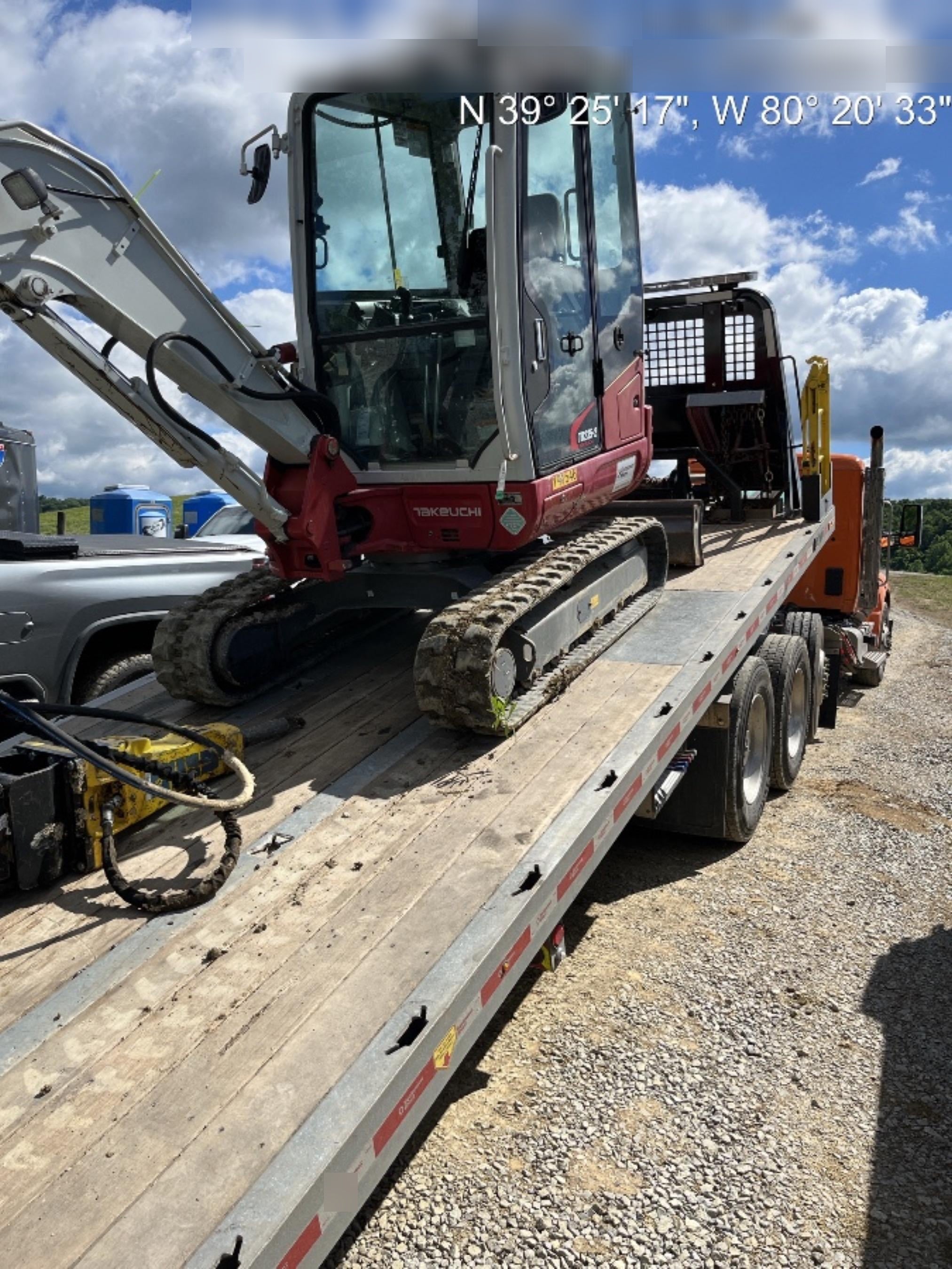 2021 TAKEUCHI TB235-2CR
