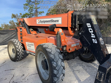 2021 JLG 8042