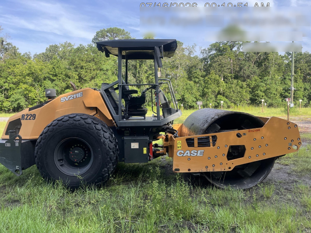 2022 CASE SV211E