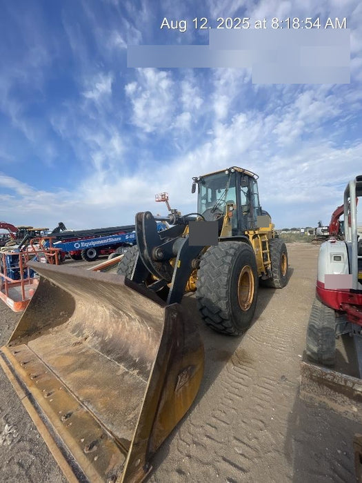 2020 John Deere 644K 4yd Wheel Loader, Cab/Heat/Air, 3 Function Hydraulics, JRB Hydraulic QC, QC 4yd bucket w/smooth cutting edge, QC Carriage, 72" Fork Tines, 5yr/5,000hr Powertrain and Hydraulics extended warranty