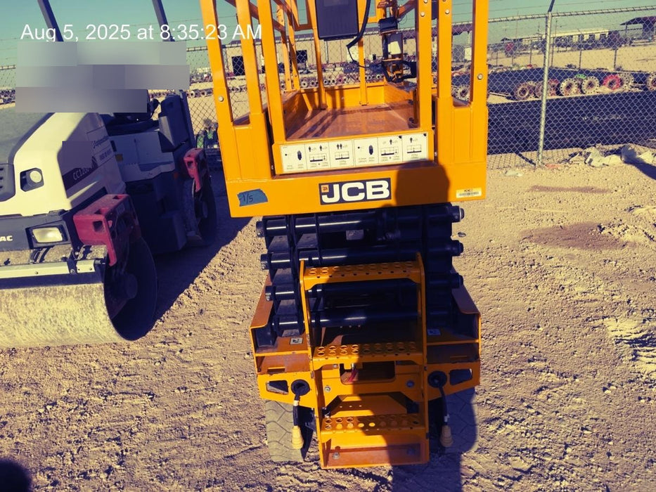 2022 Vac-Tron LP573XDT T4 Koehler Diesel Engine, 500 Gallon Debris Tank, x2 100 Gallon Water Tanks