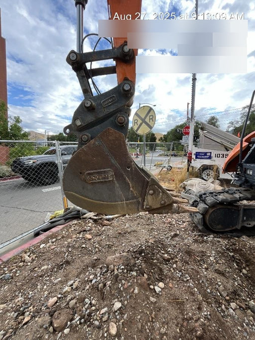 2020 DOOSAN 30" Bucket - Doosan