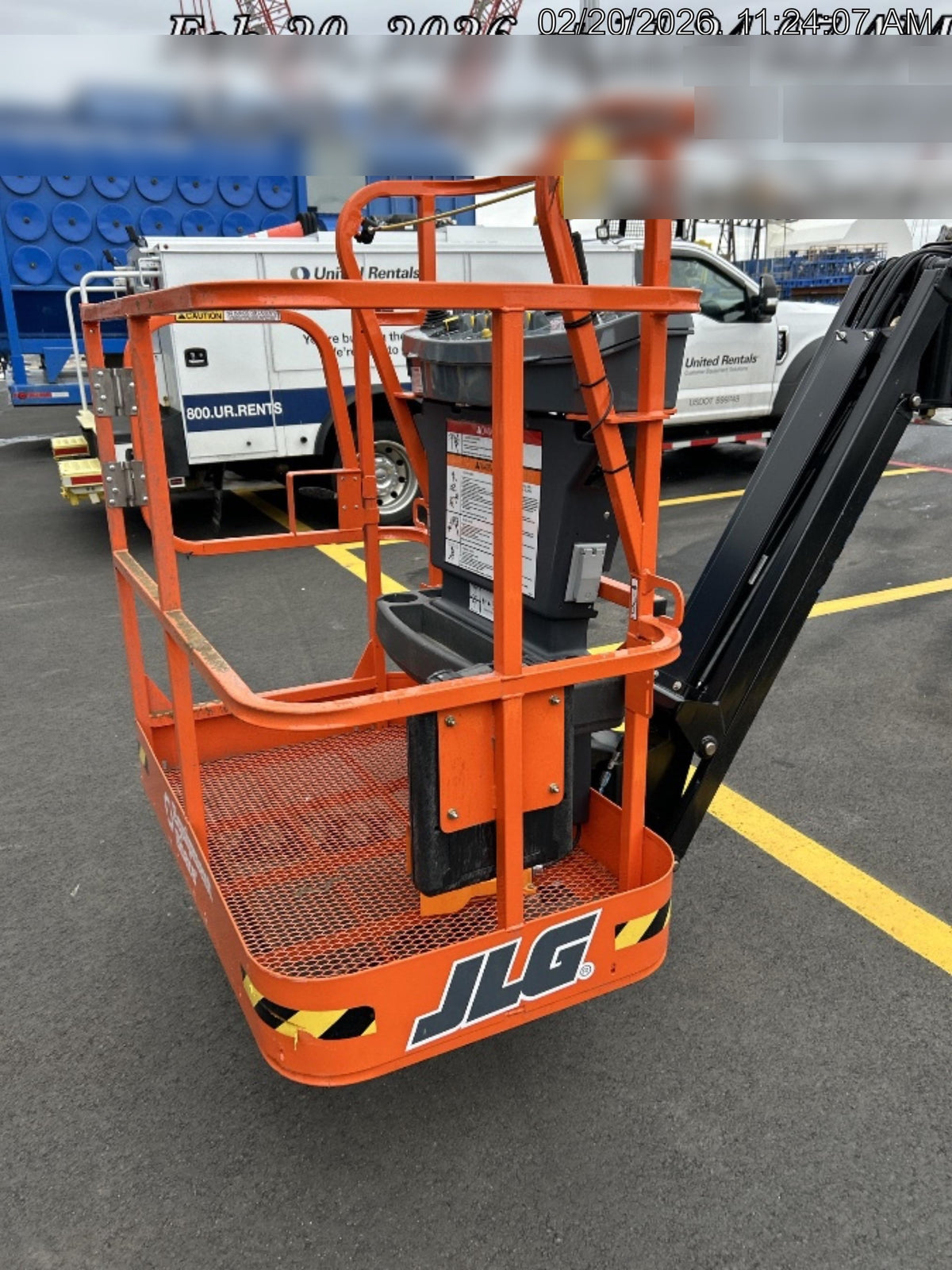 2025 JLG E300AJP
