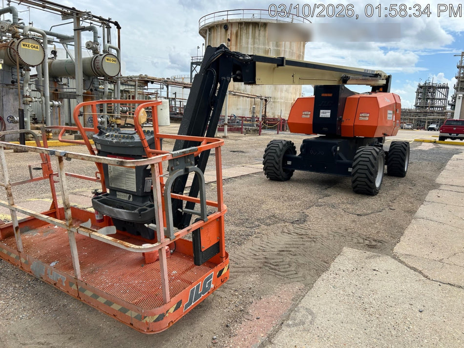 2023 JLG 800AJ