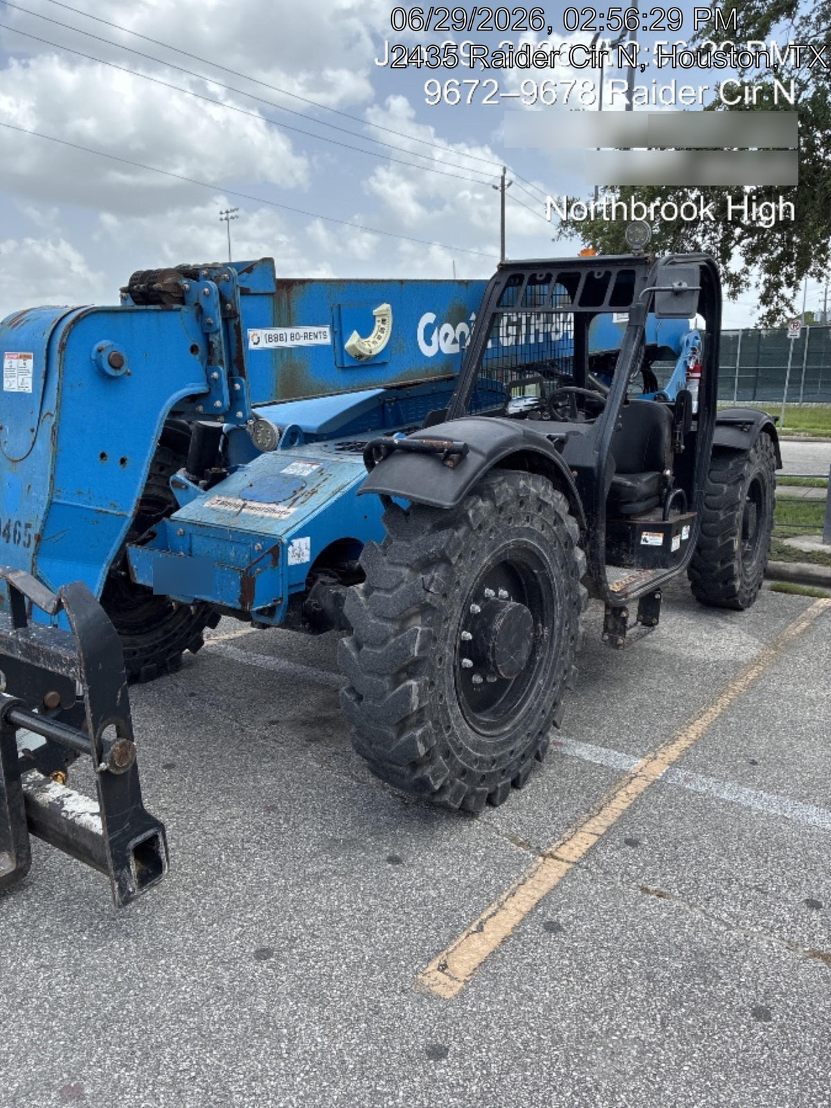 2018 Genie GTH-844 Genie GTH-844 w/ROPS, Work Lights, Solid Tires, RH Cab Mesh, Beacon, 60" Carriage and Forks