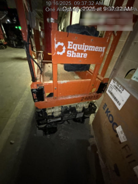 2022 JLG ES1330L