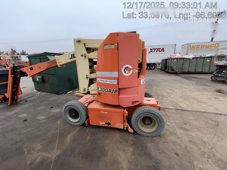 2018 JLG E300AJP