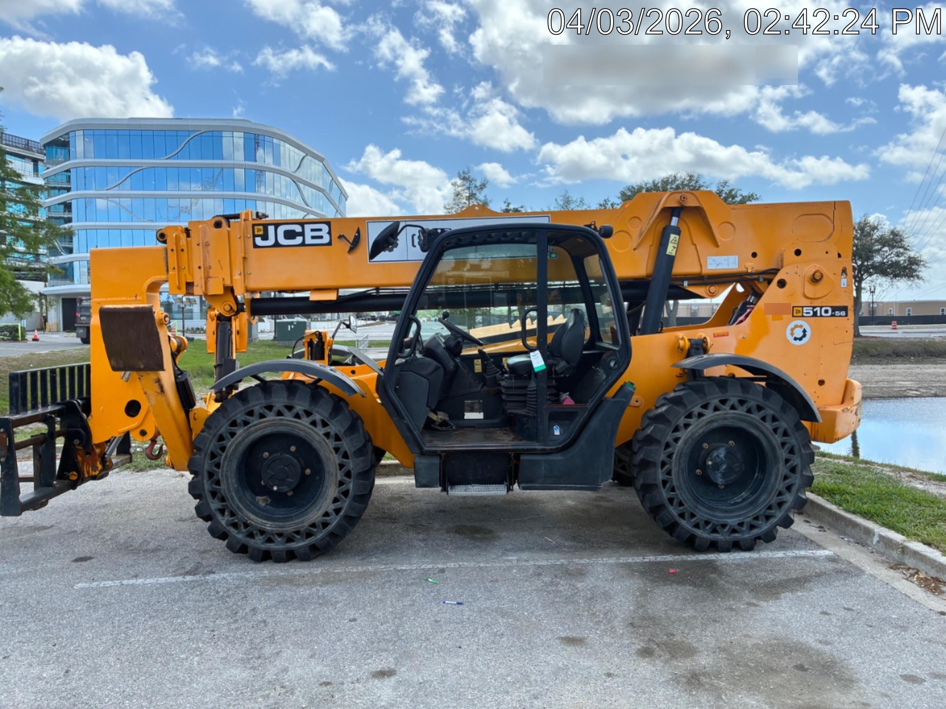 2020 JCB 510-56