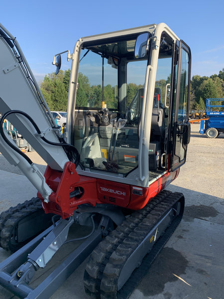2022 TAKEUCHI TB235-2CR