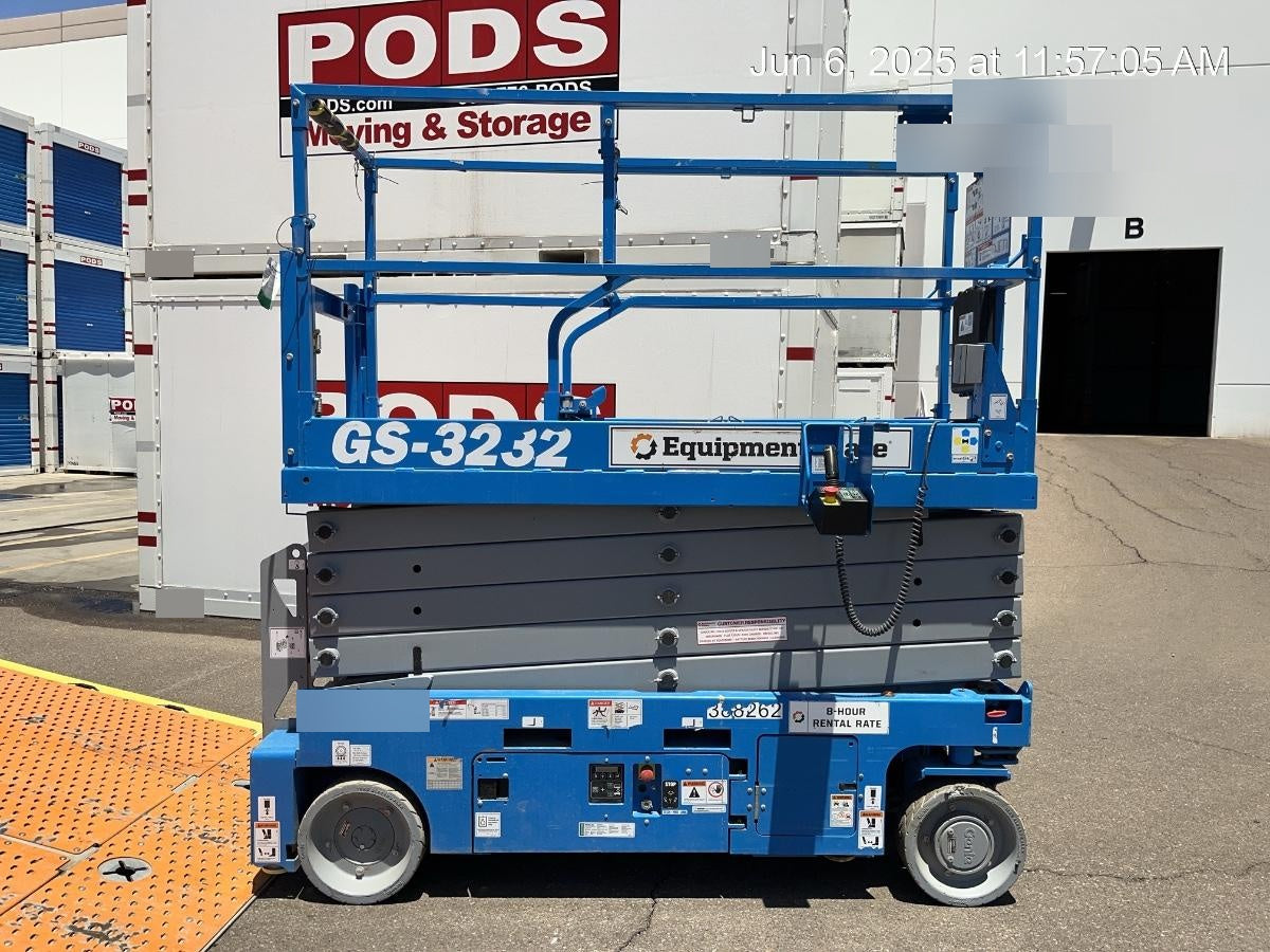 2024 GENIE GS-3232