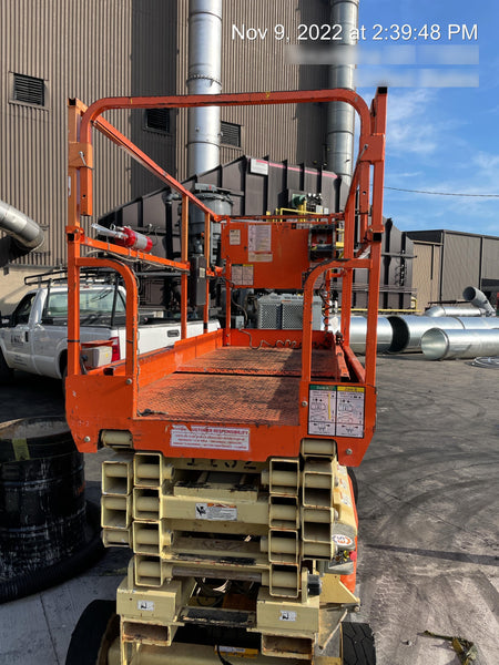 2016 JLG 3246ES